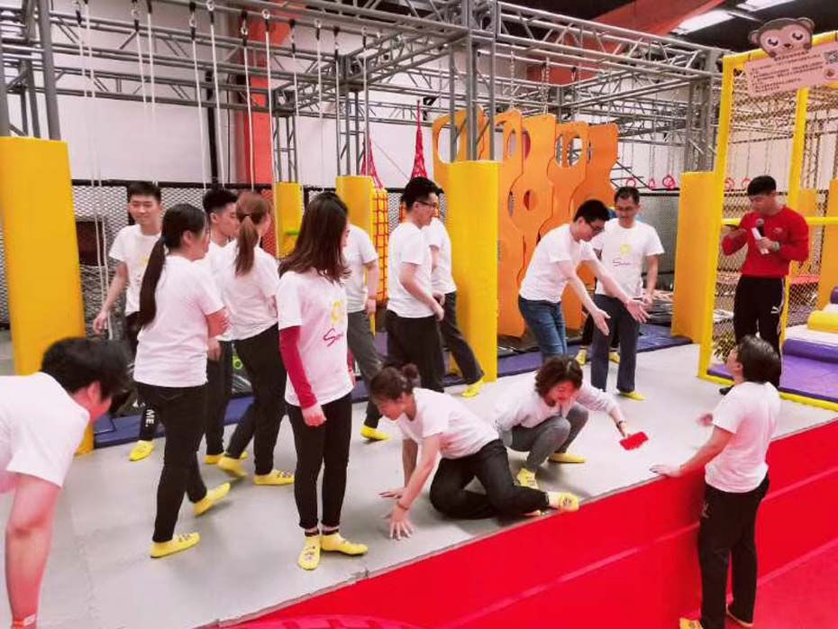 蹦床實物照片