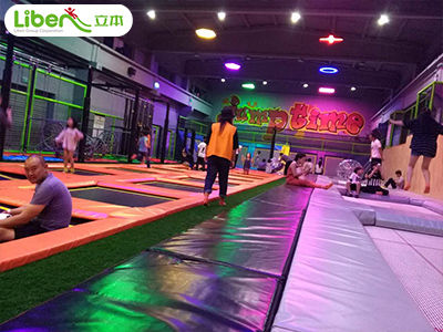 小型室內(nèi)兒童樂園投資多少錢