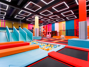 蹦床多少錢？怎樣做好蹦床館的市場運營？